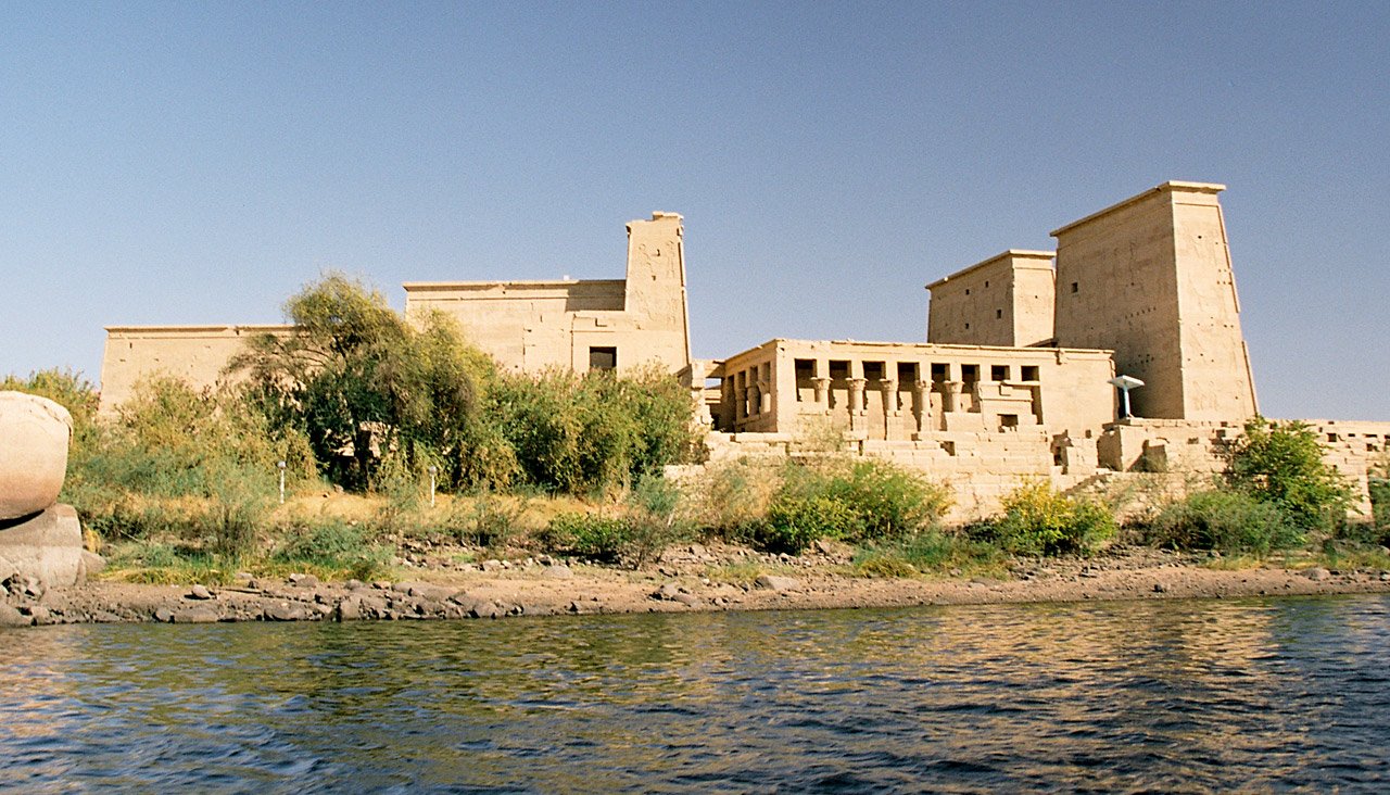 Templo de Philae visto desde el agua
